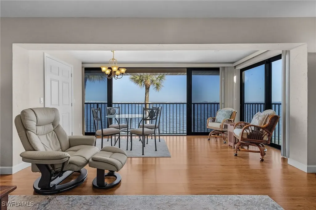 760 Sextant Drive Sanibel FL 33957