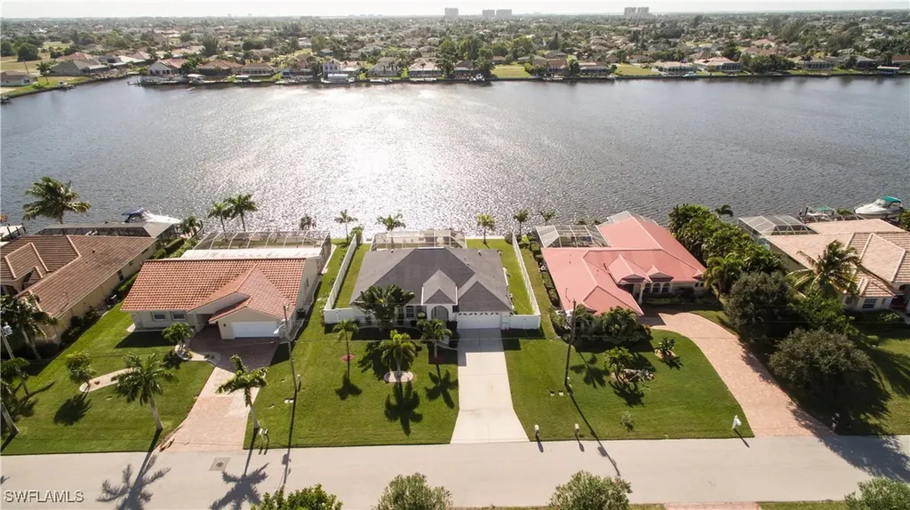 1120 SW 43rd Street Cape Coral FL 33914