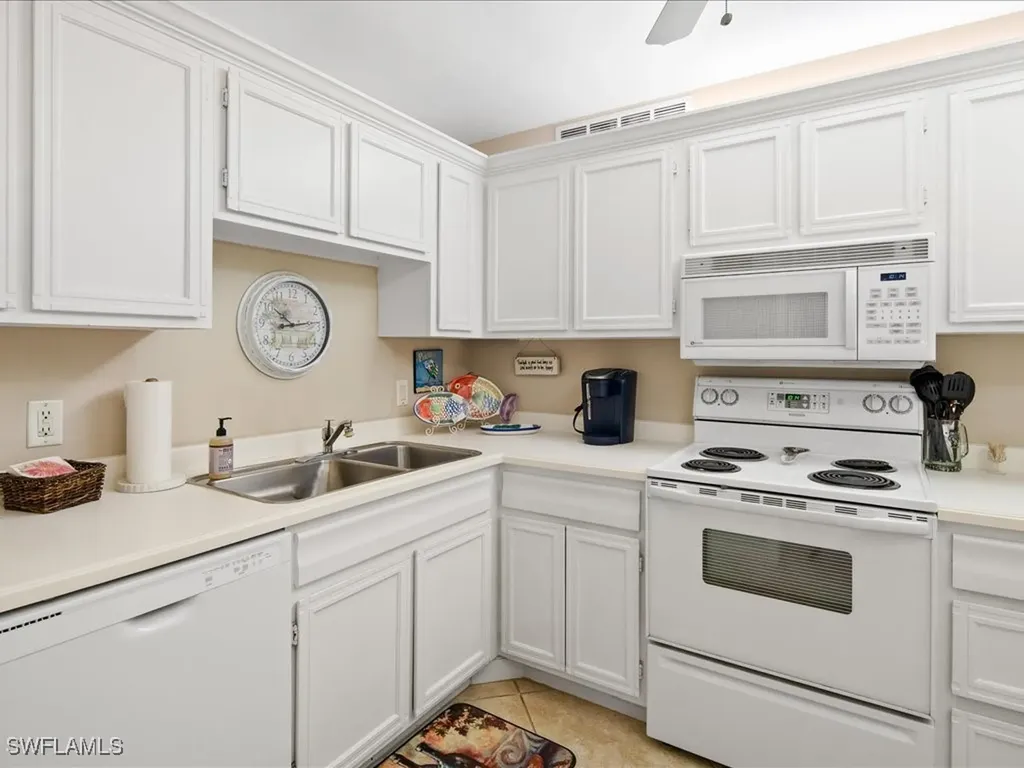 1919 Gulf Shore Boulevard N Naples FL 34102