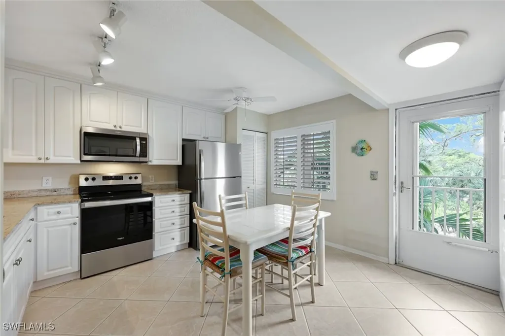 3072 Sandpiper Bay Circle Naples FL 34112