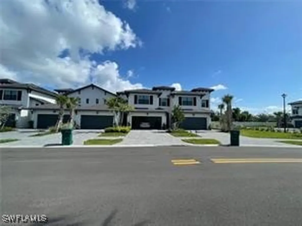 7526 Rockefeller Drive Naples FL 34119