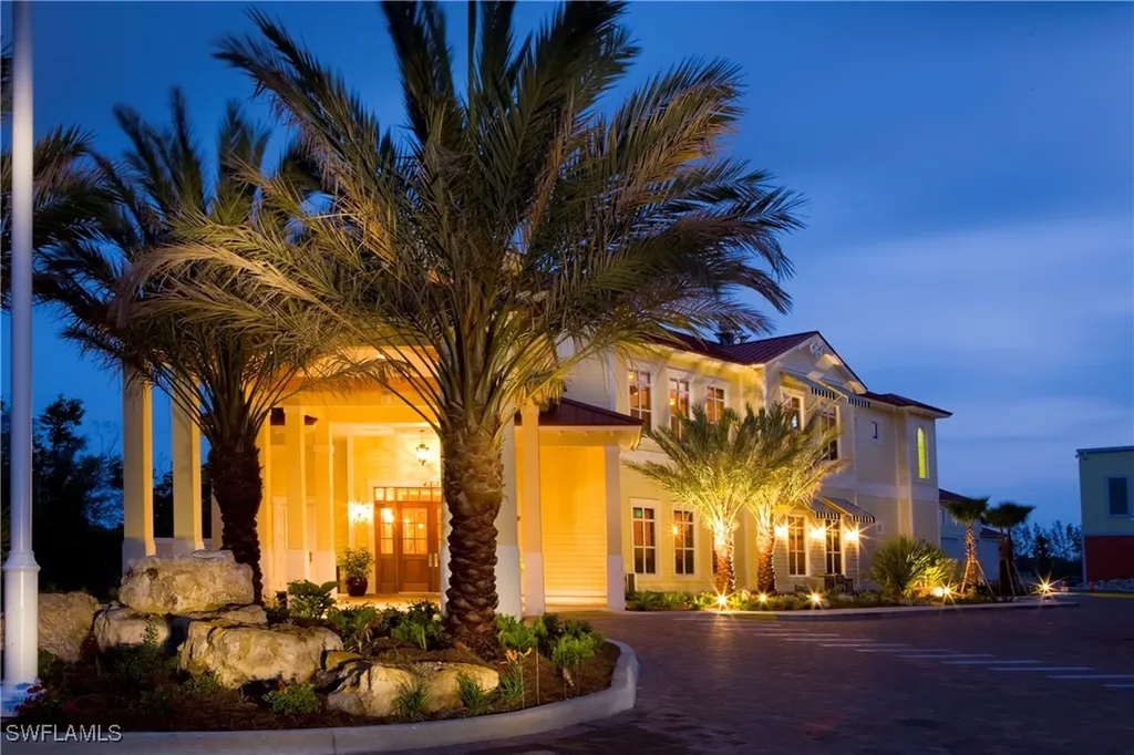 Naples FL, 477 North Road