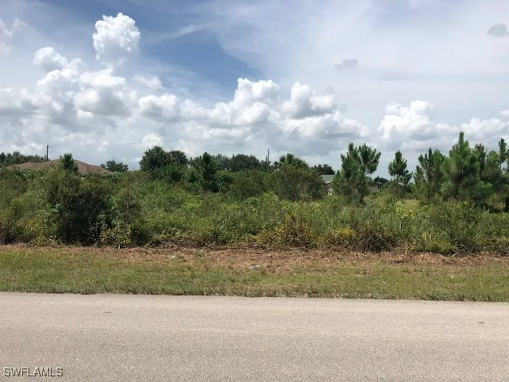 2506 53rd Street W Lehigh Acres FL 33971