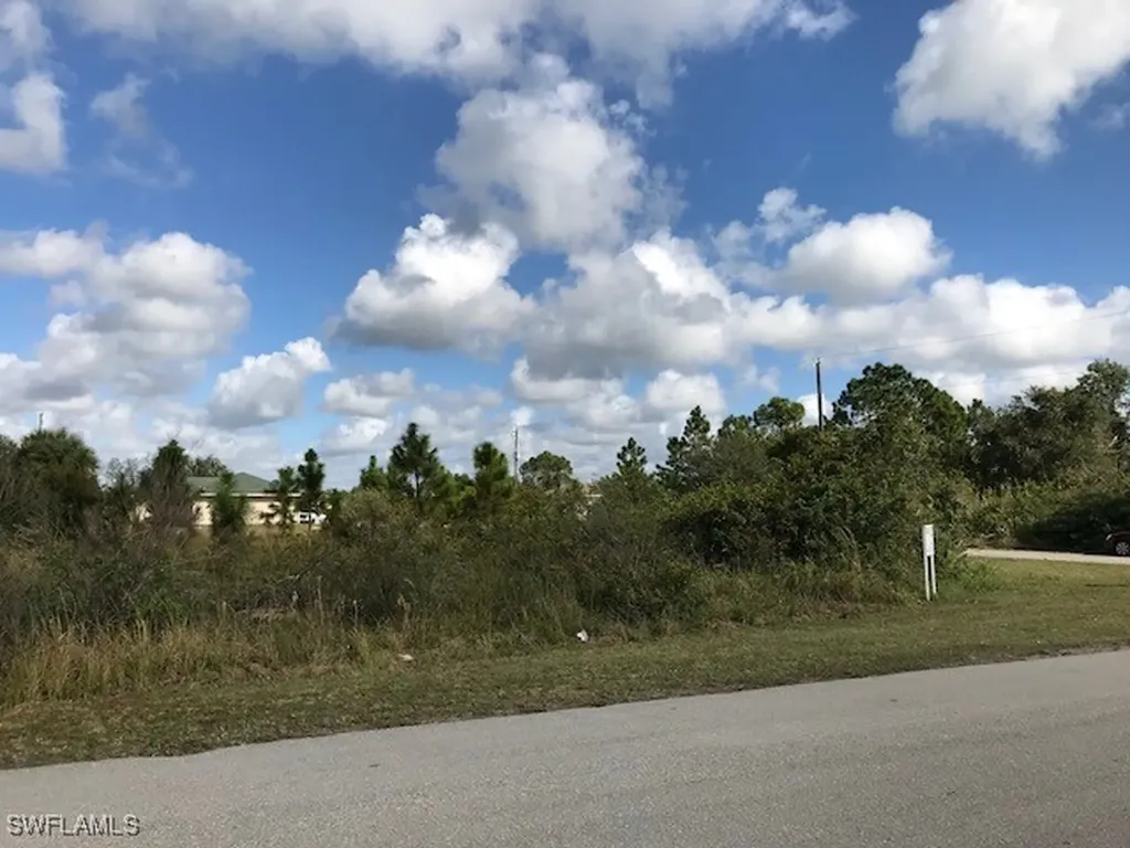 2506 53rd Street W Lehigh Acres FL 33971