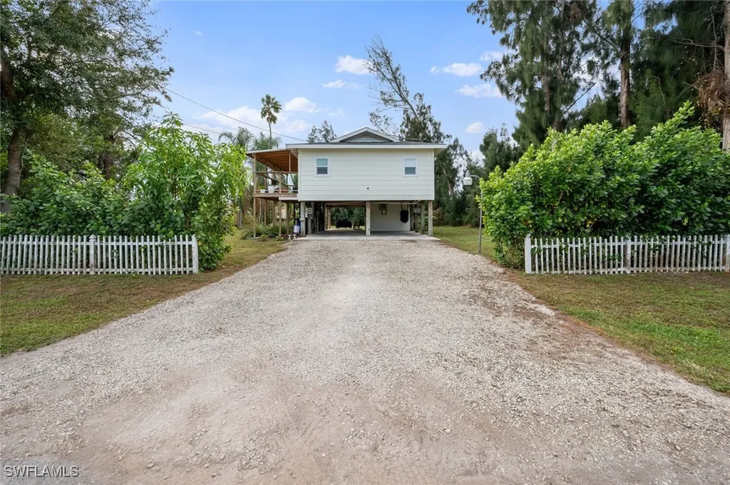 2711 45th Street SW Lehigh Acres FL 33976