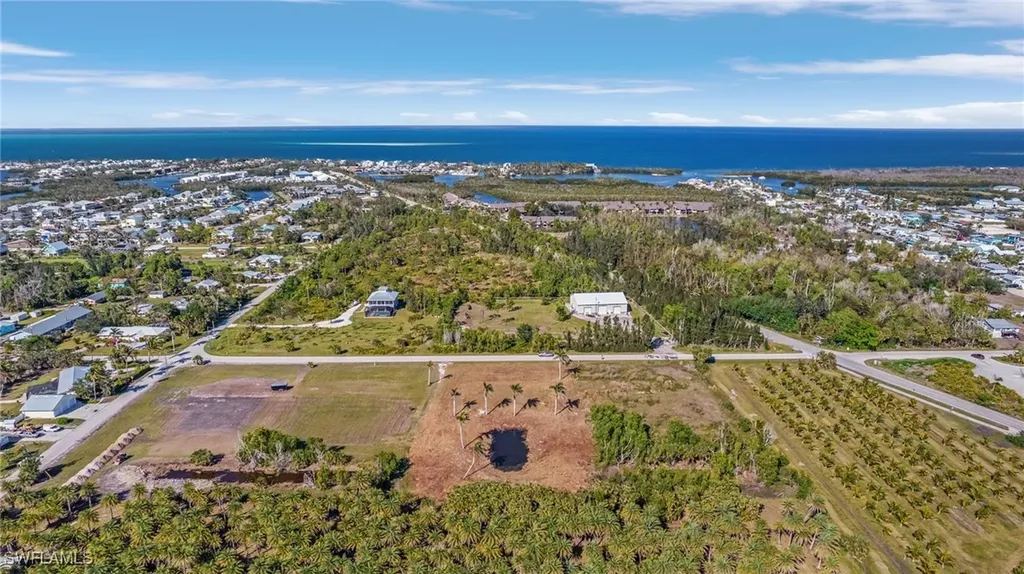 Bokeelia FL, 7655 Barrancas Avenue