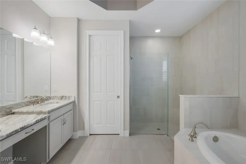 16355 Barclay Court Naples FL 34110