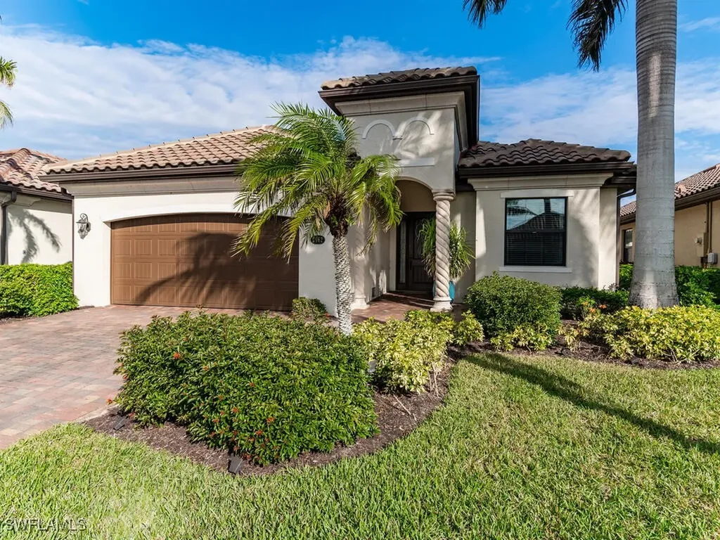 2962 Aviamar Circle Naples FL 34114