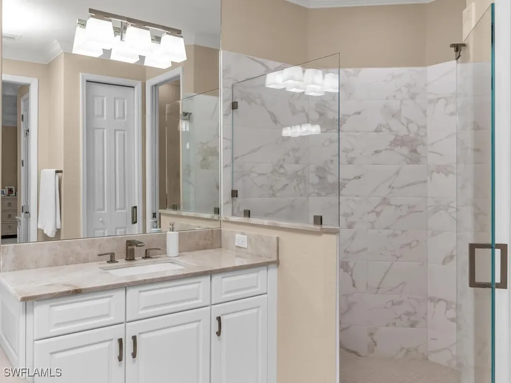 2962 Aviamar Circle Naples FL 34114