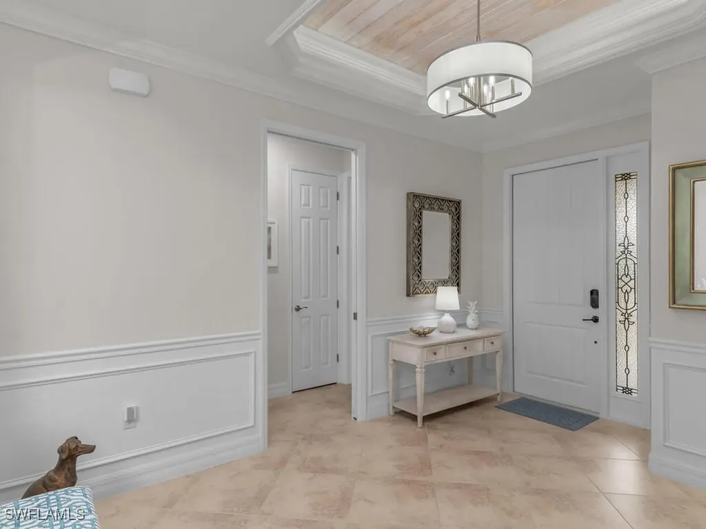 2962 Aviamar Circle Naples FL 34114