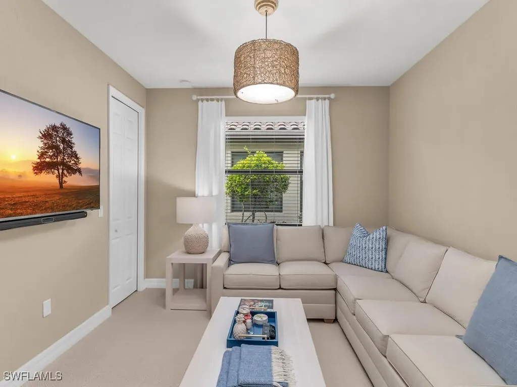 2962 Aviamar Circle Naples FL 34114