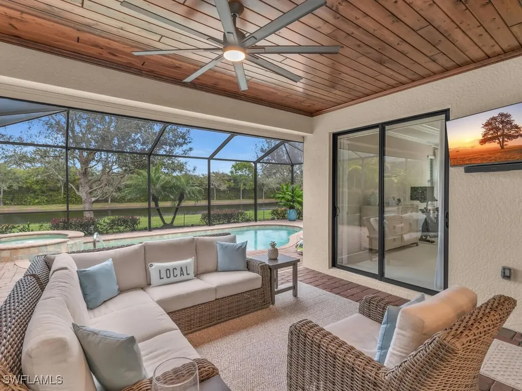 2962 Aviamar Circle Naples FL 34114