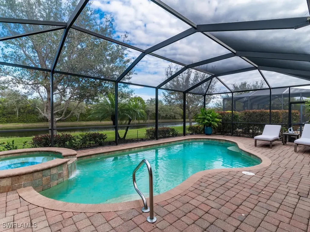 2962 Aviamar Circle Naples FL 34114