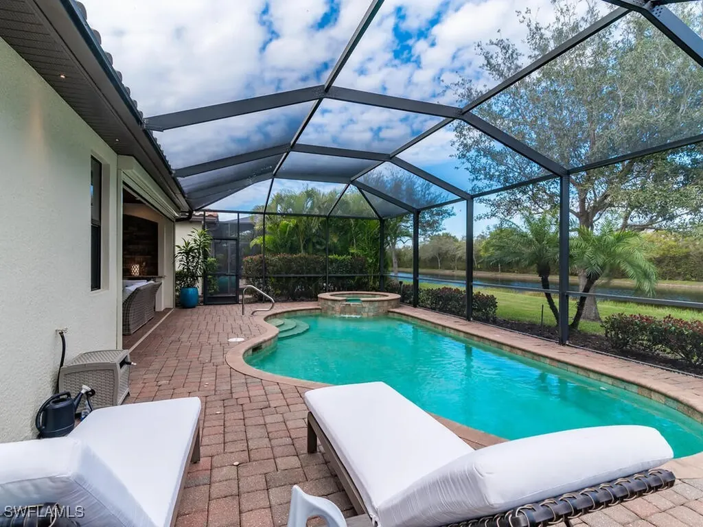 2962 Aviamar Circle Naples FL 34114
