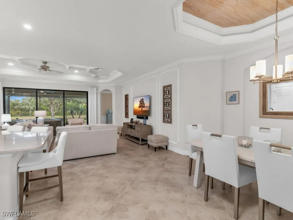 2962 Aviamar Circle Naples FL 34114
