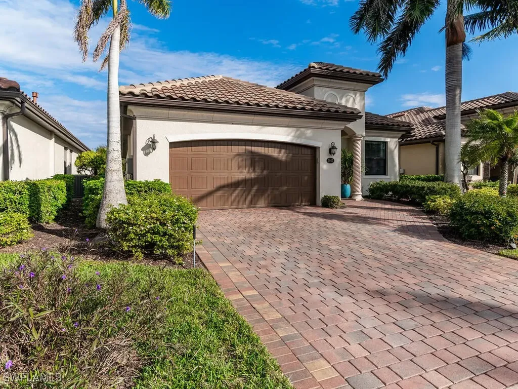 2962 Aviamar Circle Naples FL 34114