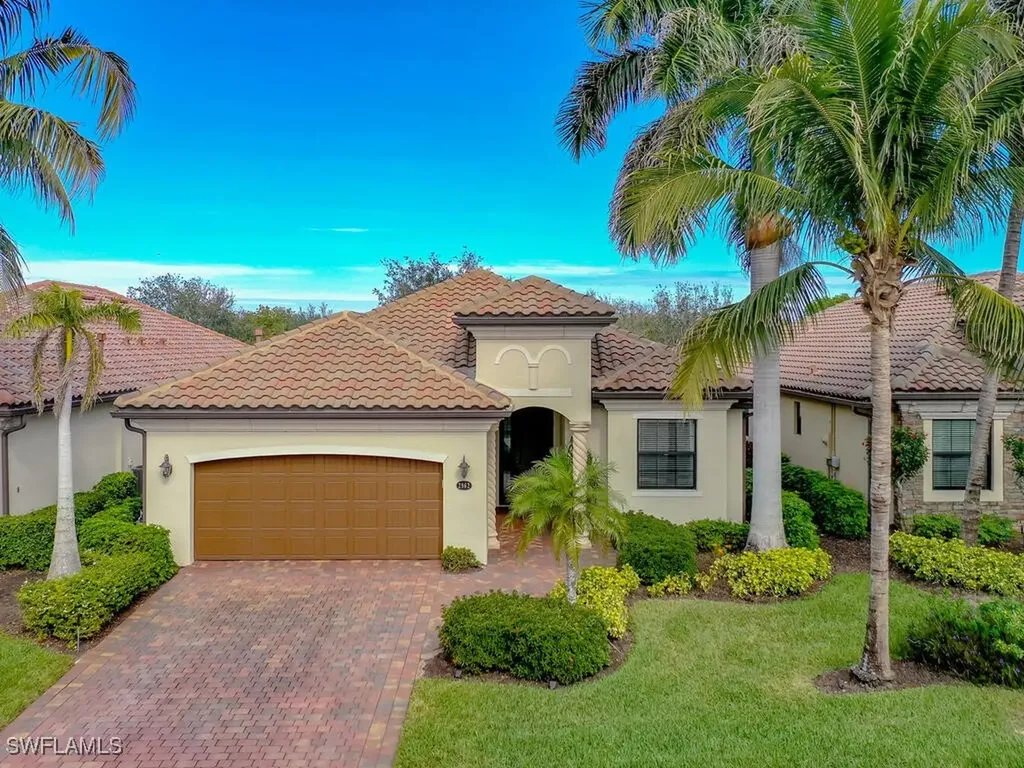2962 Aviamar Circle Naples FL 34114