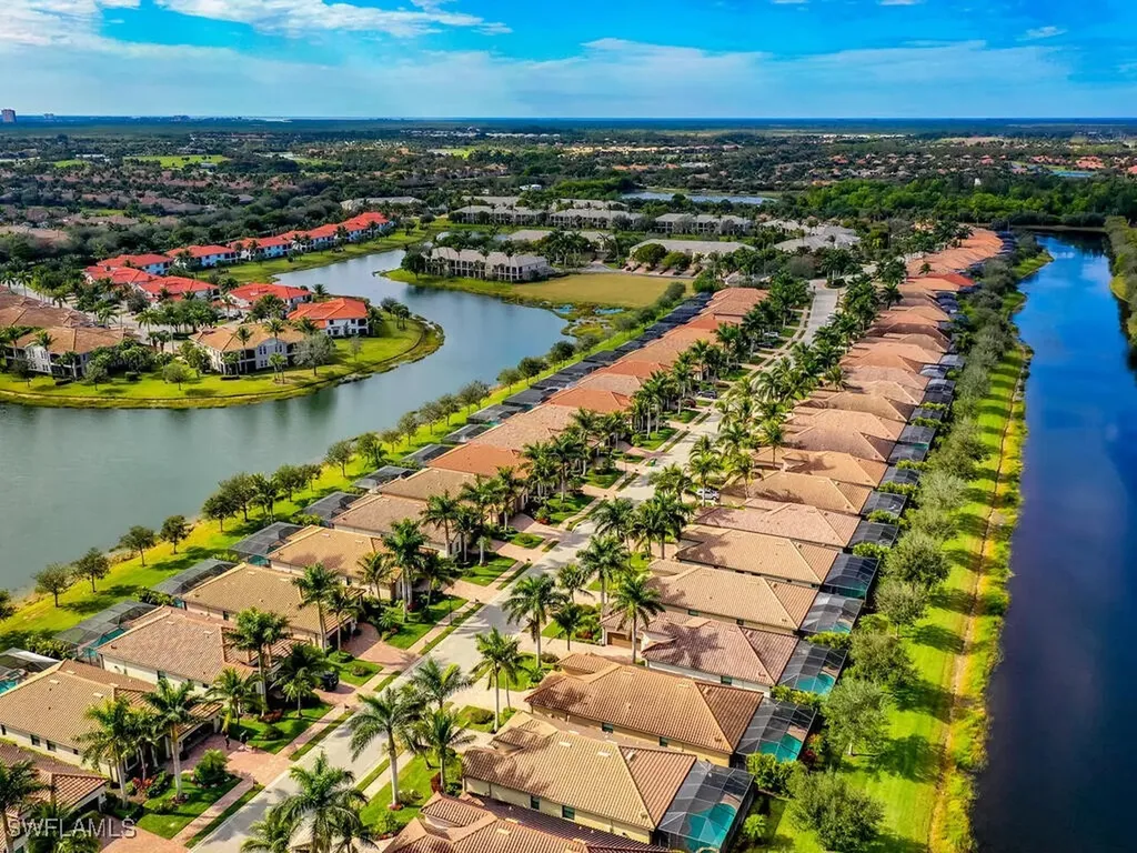 2962 Aviamar Circle Naples FL 34114