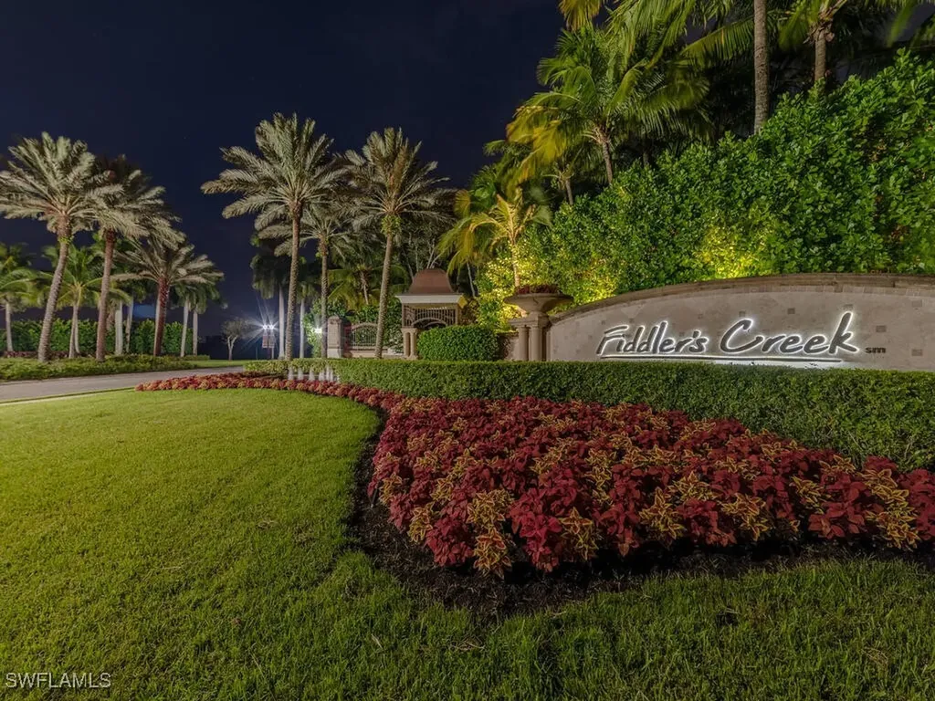 2962 Aviamar Circle Naples FL 34114