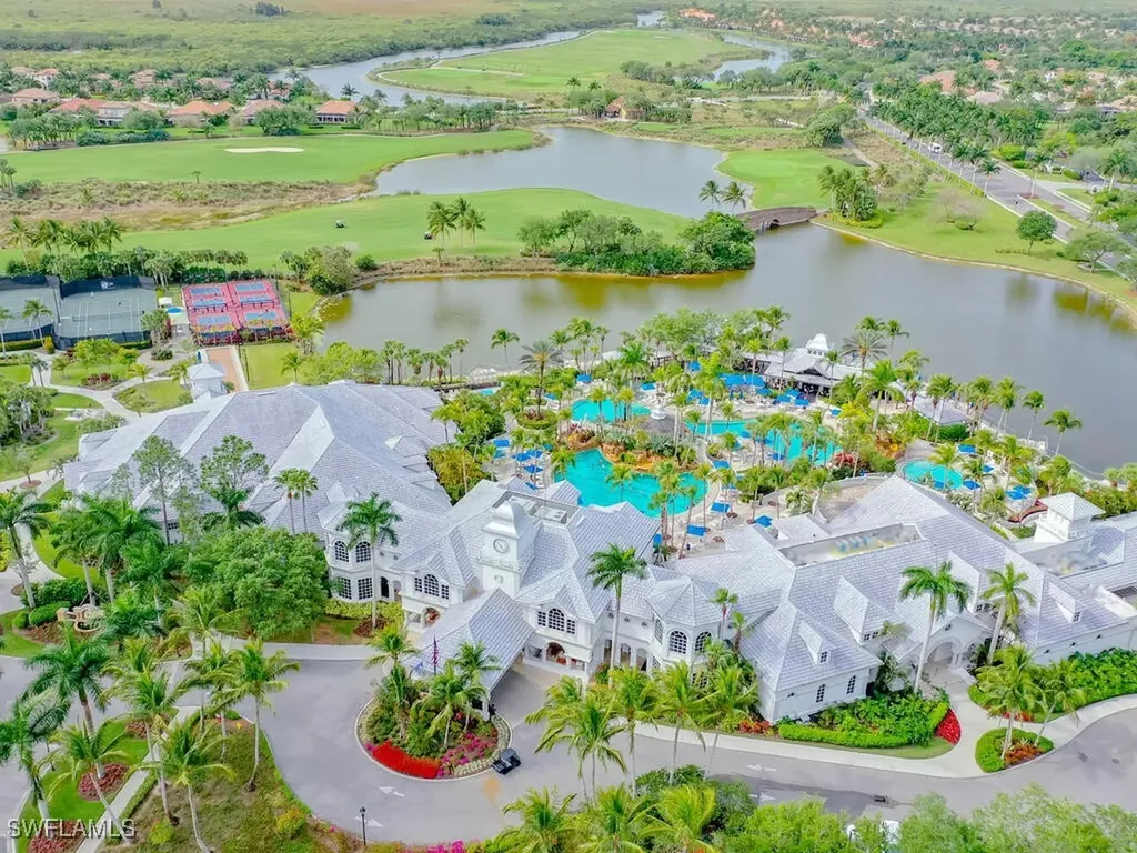 2962 Aviamar Circle Naples FL 34114