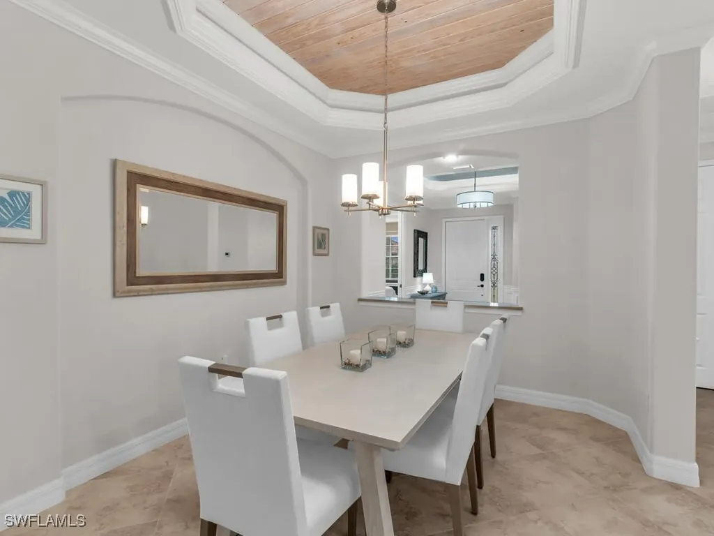 2962 Aviamar Circle Naples FL 34114