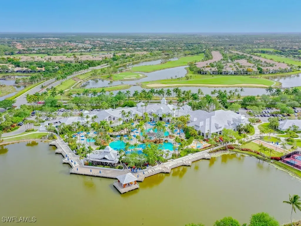 2962 Aviamar Circle Naples FL 34114
