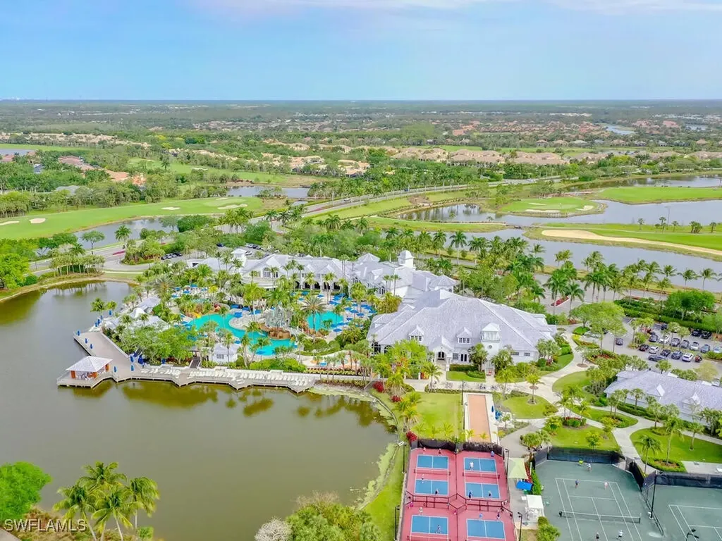 2962 Aviamar Circle Naples FL 34114