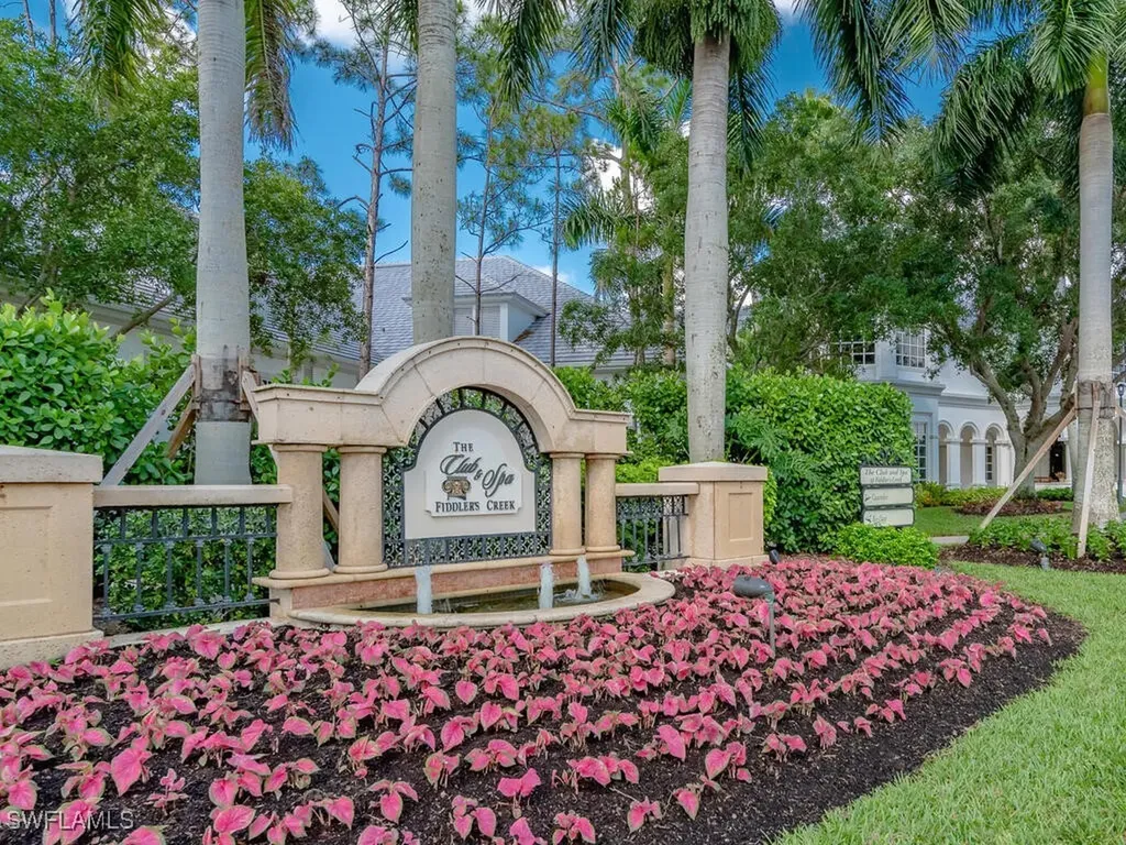 2962 Aviamar Circle Naples FL 34114