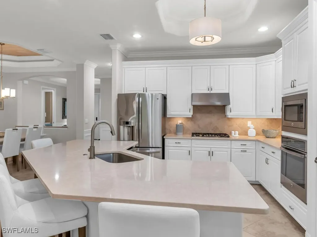 2962 Aviamar Circle Naples FL 34114