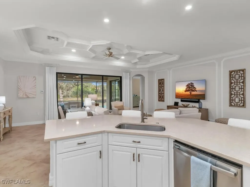 2962 Aviamar Circle Naples FL 34114