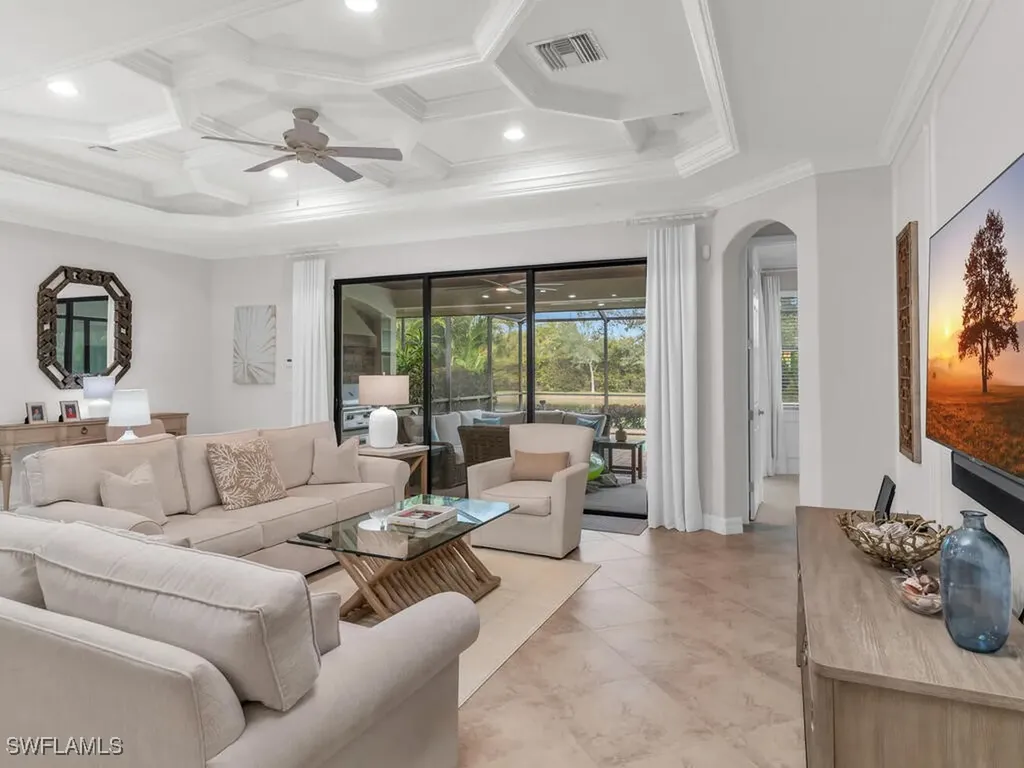2962 Aviamar Circle Naples FL 34114