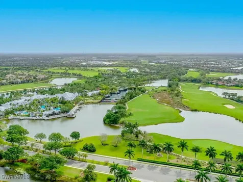 2962 Aviamar Circle Naples FL 34114