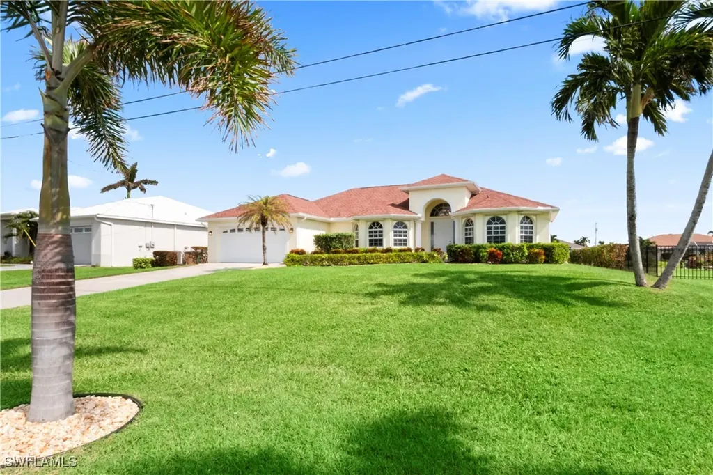 4537 SW 11th Avenue Cape Coral FL 33914