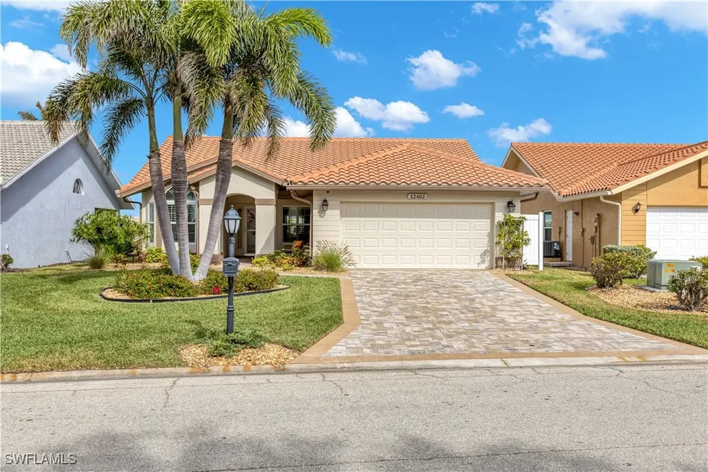 Fort Myers FL, 12402 Kelly Sands Way