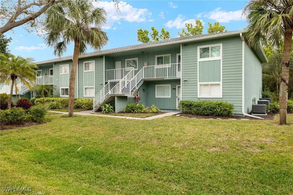 136 Cypress Way E Naples FL 34110