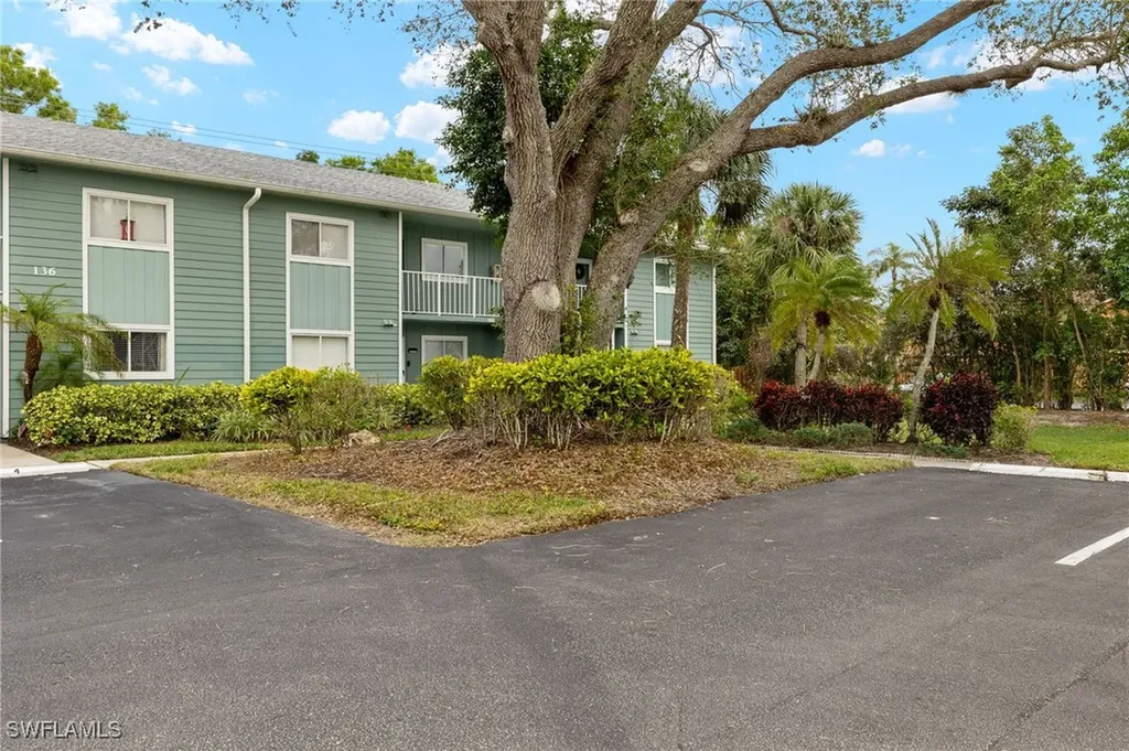 136 Cypress Way E Naples FL 34110