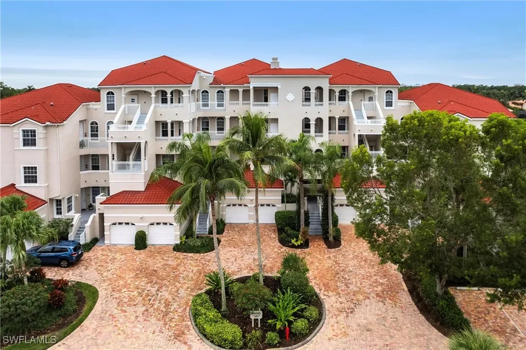 Naples FL, 1600 Clermont Drive, Unit J204