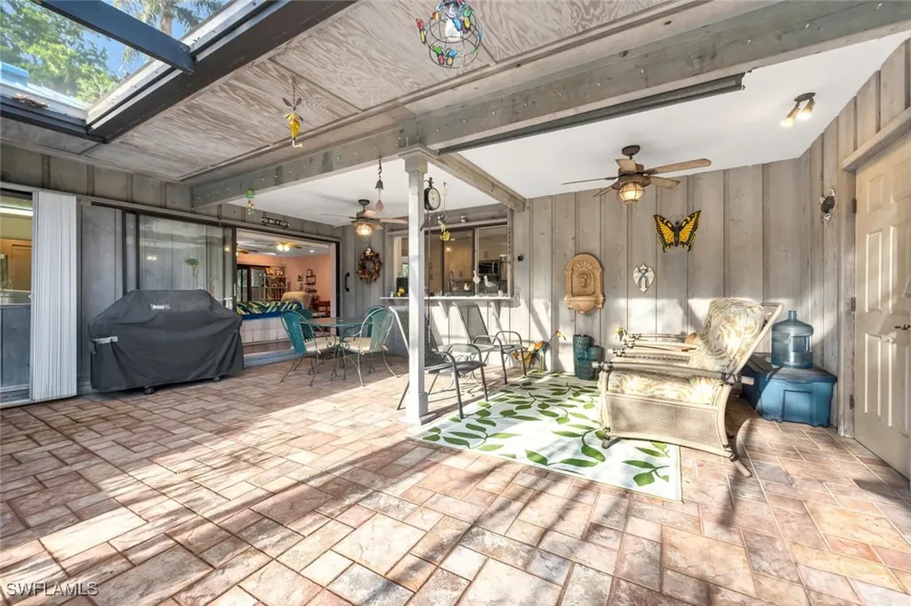 601 Carica Road Naples FL 34108