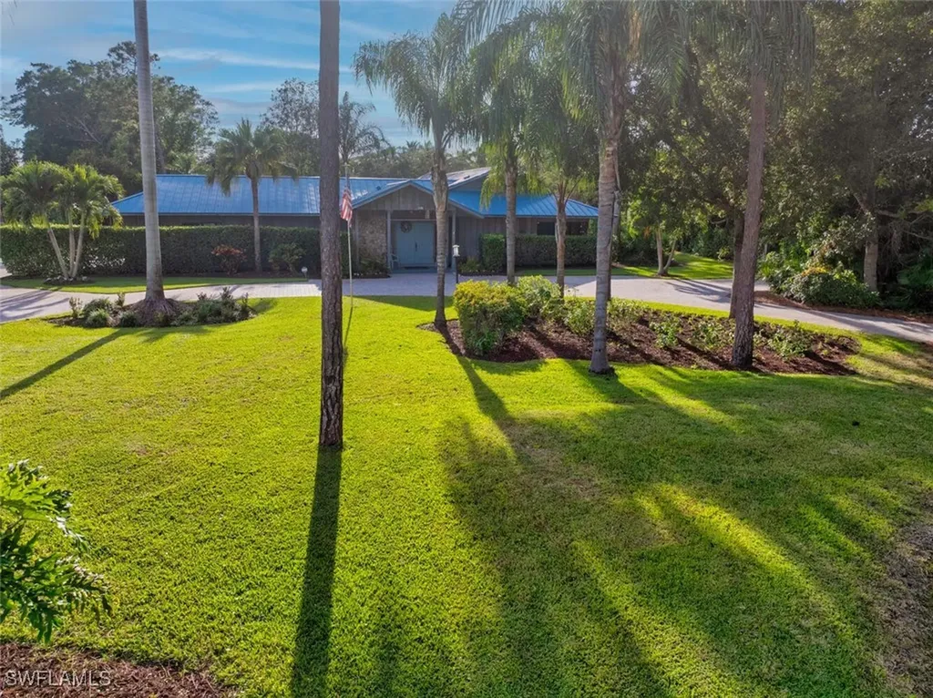 601 Carica Road Naples FL 34108