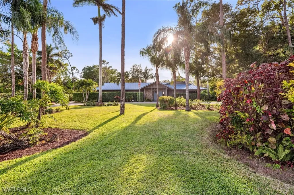 601 Carica Road Naples FL 34108