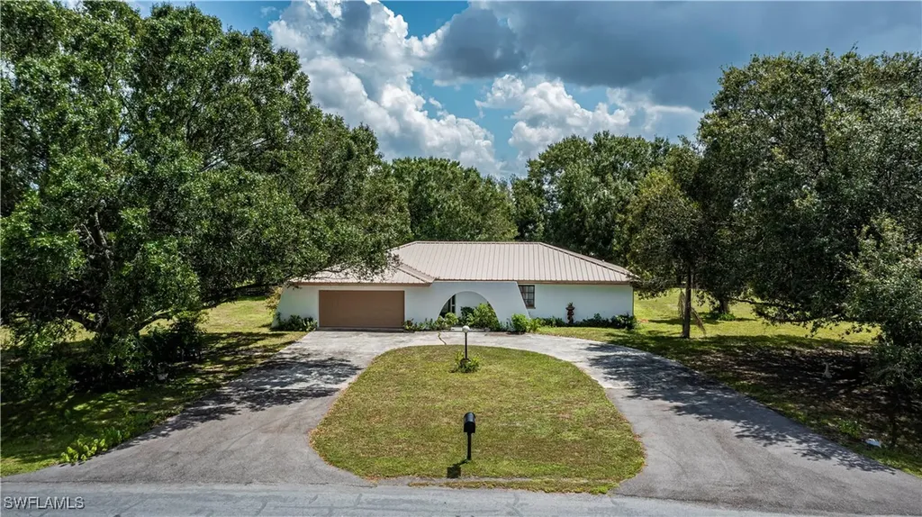 1038 Seminole Circle Moore Haven FL 33471