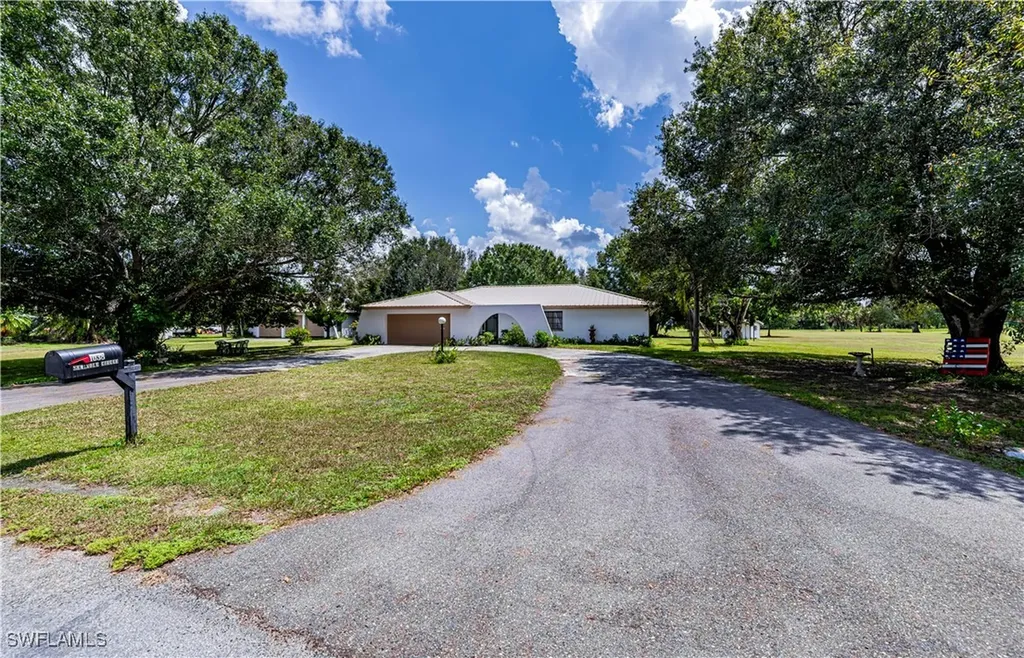 1038 Seminole Circle Moore Haven FL 33471