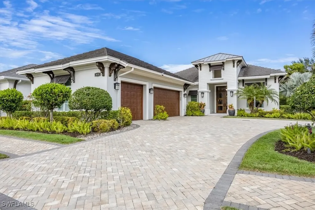 Naples FL, 6839 Mangrove Avenue
