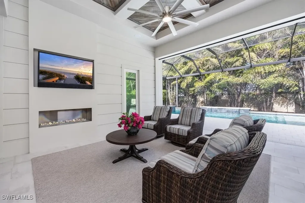 6839 Mangrove Avenue Naples FL 34109