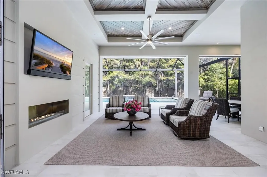 6839 Mangrove Avenue Naples FL 34109
