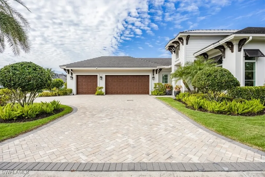 6839 Mangrove Avenue Naples FL 34109