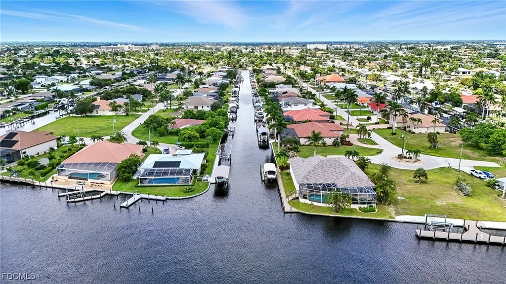 5314 Del Monte Court Cape Coral FL 33904