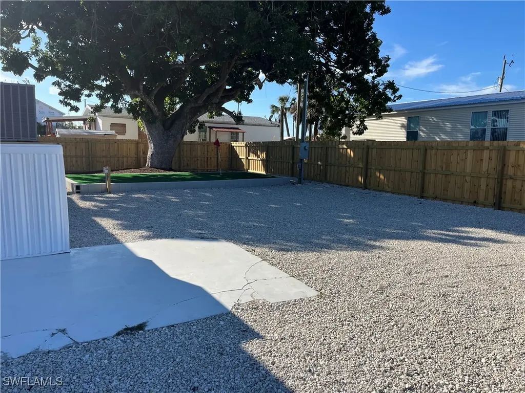 5109 Flamingo Drive St. James City FL 33956