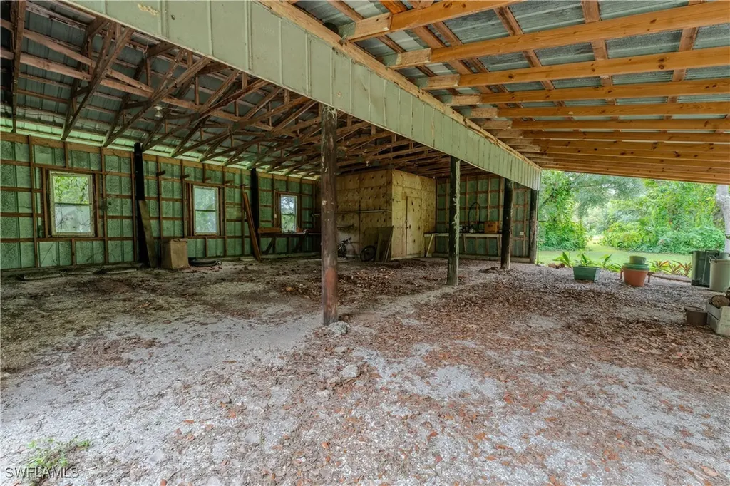 351 E Hickpochee Avenue Labelle FL 33935