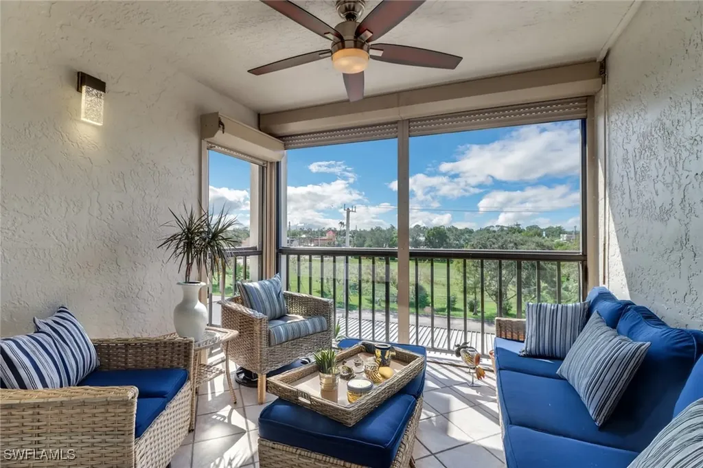 2121 Collier Avenue Fort Myers FL 33901